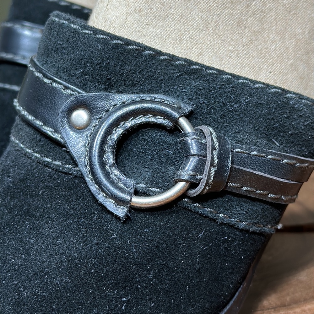 AXCESS by Liz Claiborne Decatur Suede Heeled Mules - Picture 3 of 16